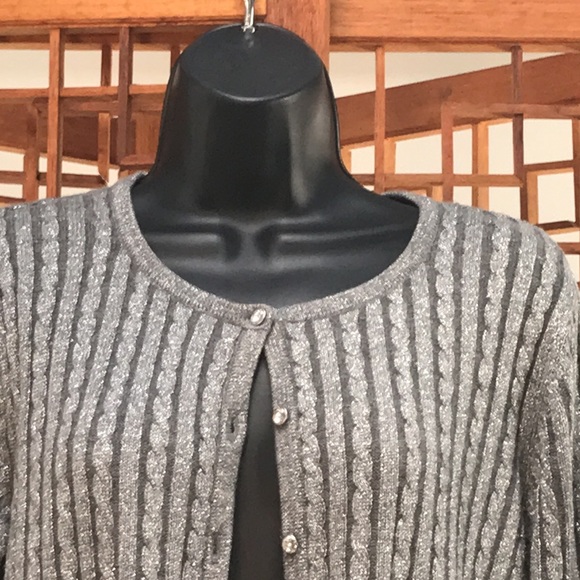 New York and Company gray button down sweater size medium. NWOT - Picture 2 of 6